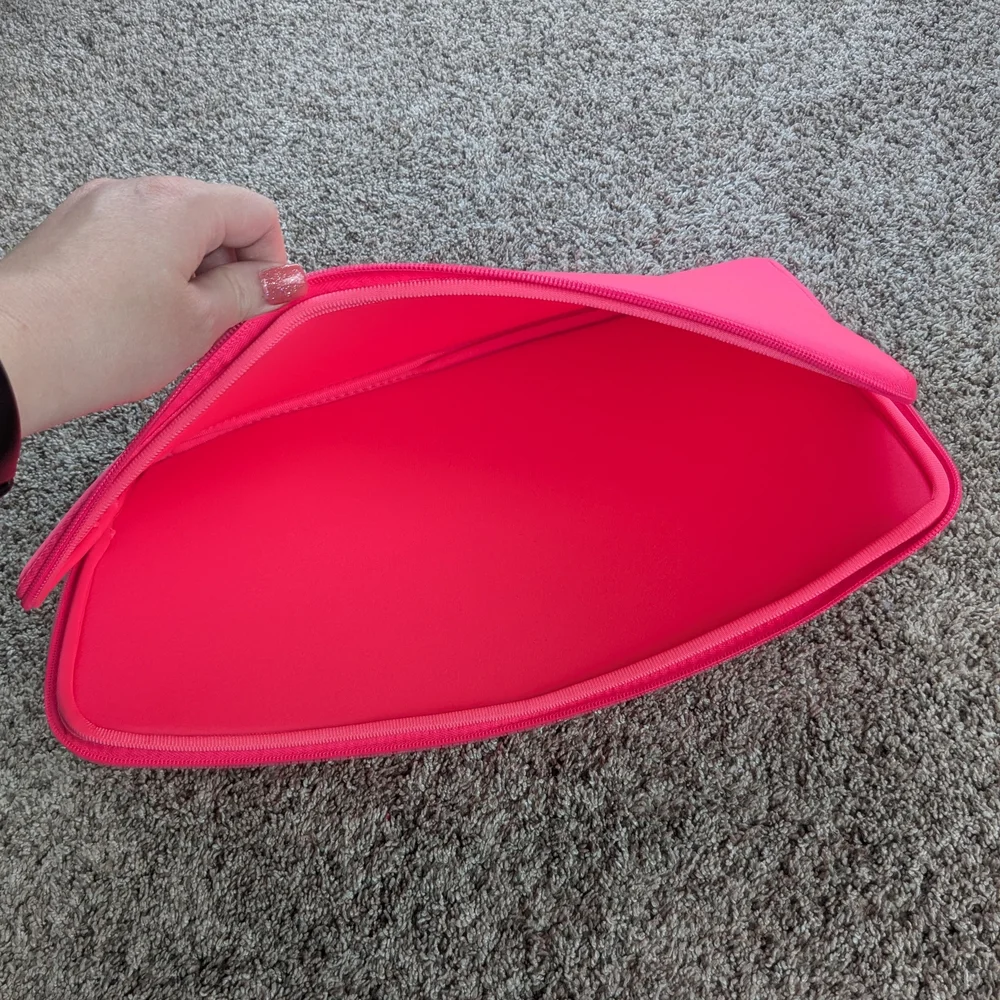Vibrant Pink Tablet Sleeve